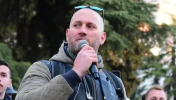 Binaj sfidon politikën: Me ose pa opozitën, do të kandidoj në Tiranë