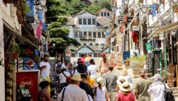 Bizneset e turizmit kërkojnë subvencionim nga qeveria për rrogat e punonjësve sezonalë