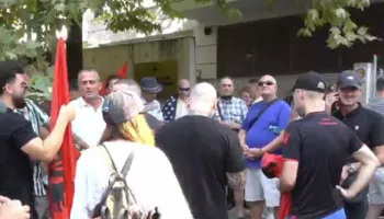 Bllokuan Kryeministrinë teksa Rama ishte në zyrë, 14 të arrestuarit në gjyq, protestuesit mblidhen para Gjykatës: Lirojini