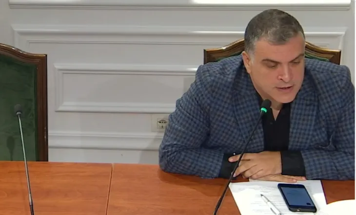 Blushi: Konflikti mes avokatëve dhe GJKKO-së po cënon procesin e rregullt ligjor