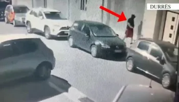 Bombë me celular pranë makinave të parkuara në Durrës, policia arreston dy të dyshuarit