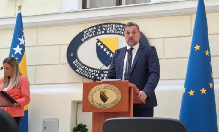Bosnja dëbon dy diplomatë serbë për shkak të madhështimit të Mlladiçit! Duhet të largohen brenda 48 orësh