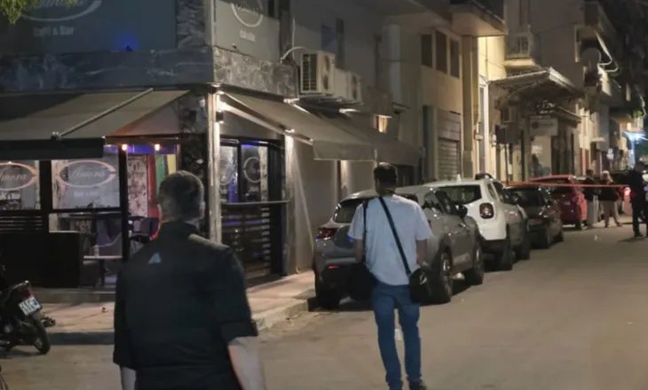 Breshëri plumbash ndaj lokalit të shqiptarit në Athinë, plagoset vajza e tij 10-vjeçare! 4 autorët djegin makinën pas sulmit