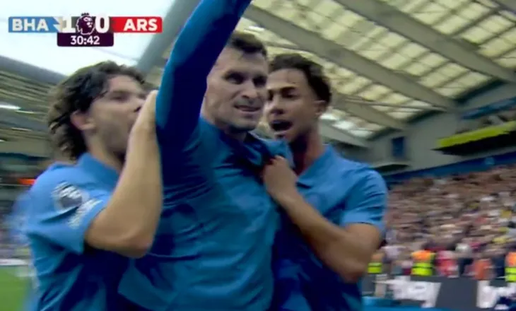Brighton “spektakël” ndaj Arsenal në pjesën e parë, Newcastle shënon dy gola për katër minuta (Video)