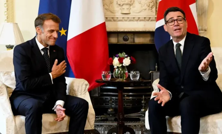 Burnham dhe Macron në “një mendje”, bien dakord të shtojnë masat kundër kalimeve ilegale në Kanalin Anglez