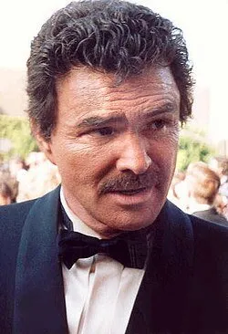 Burt Reynolds, ylli i Hollywood-it që la gjurmë në kinemanë amerikane