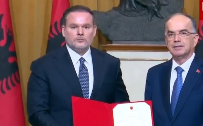 Ceremonia në Presidencë, Ervin Demo betohet para Begajt si ministër i Punëve të Brendshme!