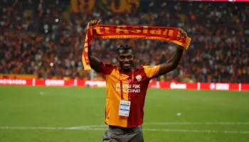 Çmenduri në Turqi, Leao “pushton” Stambollin! Ja sa fanella shiti në 3 ditë