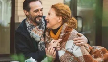 Dashuria e madhe pas të 40-ave/ 3 shenjat e horoskopit që mund ta gjejnë shpirtin binjak në moshë të pjekur