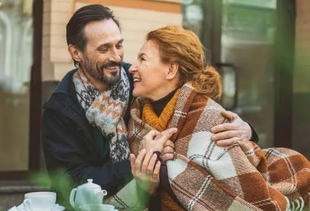 Dashuria e madhe pas të 40-ave/ 3 shenjat e horoskopit që mund ta gjejnë shpirtin binjak në moshë të pjekur