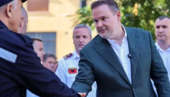 Demo vlerëson zjarrfikësit e Tiranës: Për sezonin tjetër, puna fillon tani