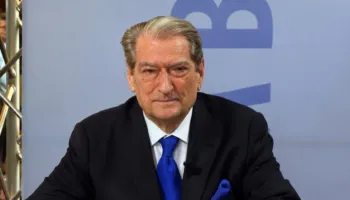 ‘Demokracia është në agoni’/ Berisha nga Strasburgu: Denoncova narkoshtetin, krizën ekonomike dhe goditja ndaj medias