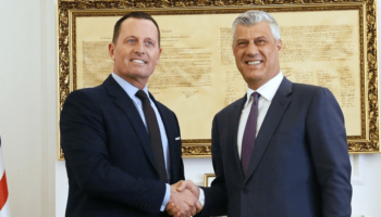 “Dënimi i Thaçit, skandaloz”/ Grenell sulmon Hagën: Amerikanët po paguajnë për këto ndjekje politike! Kurti të veprojë…