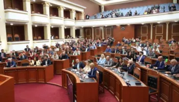Denoncimet e Ahmetajt nga arratia për trafikun e armëve, Opozita kërkon Komision Hetimor Parlamentar
