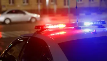 DETAJE TRONDITËSE: Jastëk mbi fytyrë dhe goditje në kokë, 28-vjeçarja dyshohet se sulmoi gjyshen e burrit