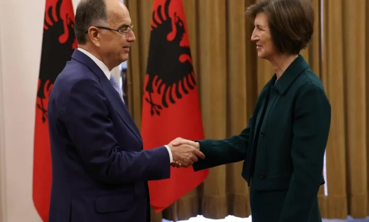 “Diaspora shqiptare, urë lidhëse mes dy popujve”- Begaj pret ambasadoren e re të Zvicrës: Forcim i marrëdhënieve dhe rritje e investimeve!