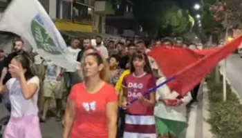 Dita 38-të e protestës në Divjakë! Qytetarët nuk ndalen, kundërshtojnë shkrirjen e bashkisë