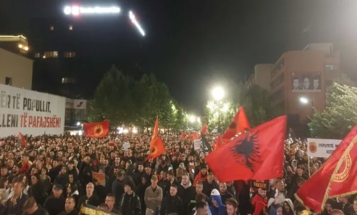 Dita e 7-të e protestës në Prishtinë kundër vendimit nga Haga për ish-krerët e UÇK-së