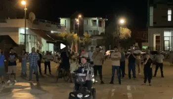 ‘Divjaka bashki!’ Qytetarët sërish në shesh, në ditën e 51-të të protestës