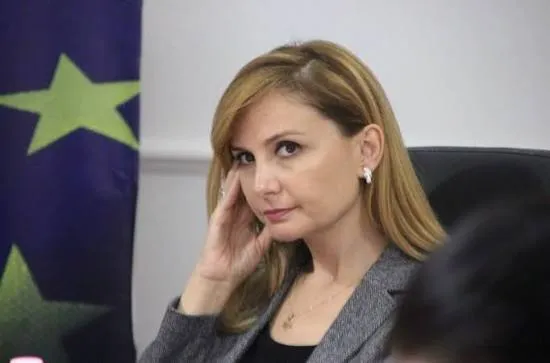 “Dje Ergysi, sot Ron Yeffet”, Tabaku: Ndryshojnë emrat, por sistemi i Ramës mbetet