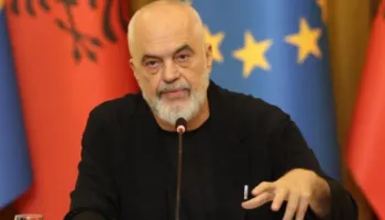 ‘Do ju shoh në sy e ta votoni…’, Rama paralajmëron ‘të vetët’: Kush fut njerëz në punë, do ndiqet penalisht