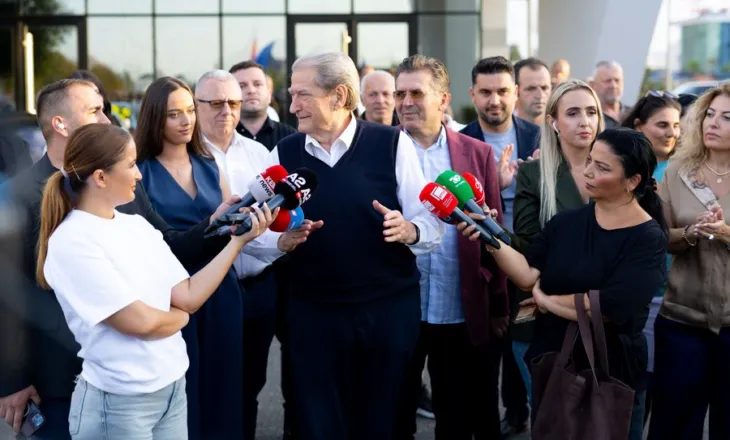 “Do përfundosh në burg! E shkatërrove PD-në”/ Qytetarët masakrojnë Berishën pas kthimit nga SHBA