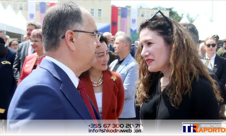 DOKUMENTI – Presidenti Begaj shkarkon Vlora Hysenin pas propozimit të kryeministrit Rama…