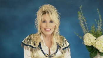 Dolly Parton nderohet pas vdekjes me çmimin për arritje jetësore
