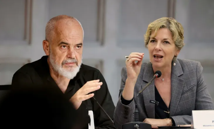 Dorëheqja e Evis Salës si ministre e Shëndetësisë, Rama: Do të vijojë të jetë një ndihmë e çmuar në angazhimin ndërkombëtar!
