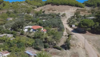 Drama e fshatrave në Mallakastër, për dekada të harruar mes kodrave për 10 km rrugë
