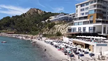 Durrës, boom punësimi edhe pas sezonit turistik: 3 200 leje për punëtorë të huaj në 8 muaj