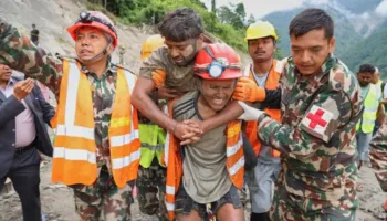 Dy punëtorë shpëtohen pas nëntë ditësh nën 170 metra baltë në Nepal