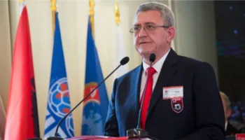 Dy të rinj përpiqen t’i zhvasin 100 mijë euro Armand Dukës, i prezantohen si Taulant Balla…!