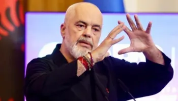 “E përulur, besnike, profesioniste”/ Rama zbulon 3 arsyet pse zgjodhi Klodiana Spahiun si ministre
