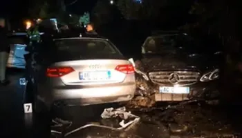 E rëndë në Fushë-Krujë! Përplasen 3 automjete, humb jetën 19-vjeçari, 2 në gjendje të rëndë te Trauma