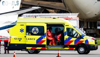 E rëndë në Itali/ Po shoqëronte vajzën për në shkollë, 42-vjeçarja shqiptare përplaset për vdekje nga kamioni