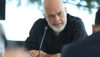 Edi Rama reagon për dorëheqjen e ministres së Shëndetësisë, Evis Sala