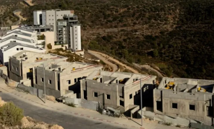 Ekspertët ligjorë në Mbretërinë e Bashkuar: Sanksionet britanike ndaj Izraelit nuk përmbushin detyrimet ndërkombëtare!