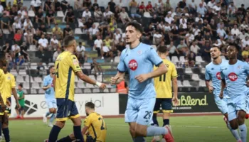 Elbasani zyrtarisht në krizë, Dinamo nuk fal ndaj verdhebluve (video)