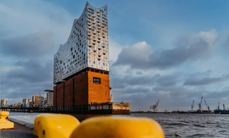 Elbphilharmonie shënon dhjetëvjetorin, Pierre de Meuron rikthen historinë e ikonës së Hamburgut