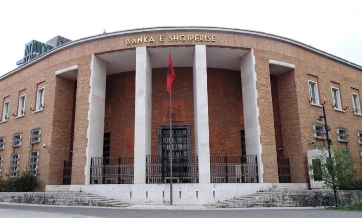 Emigrantët sjellin më shumë para. Banka e Shqipërisë: 621 milionë euro në 6 muaj