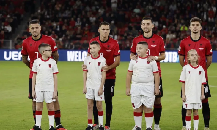 Emocionuese/ Kristjan Asllani nuk po e lëshonte, historia e djaloshit të vogël që e gjeti forcën te Kombëtarja