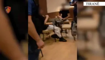 EMRAT/ Lokale me baste sportive afër shkollave në Tiranë, 2 të arrestuar dhe 2 të proceduar, mes tyre edhe të mitur! (FOTO)