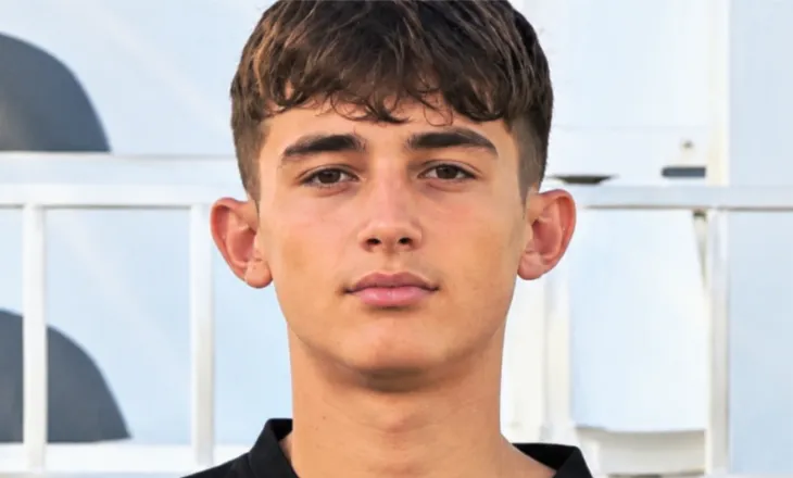 EMRI –  Humb jetën 16-vjeçari shqiptar, u dëmtua rëndë në kokë gjatë një ndeshjeje futbolli në Greqi