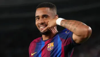 “Është një lloj emocioni tjetër”, Gabriel Jesus flet pas golit të parë në “Camp Nou” dhe arritjes së rekordit të Rivaldo-s