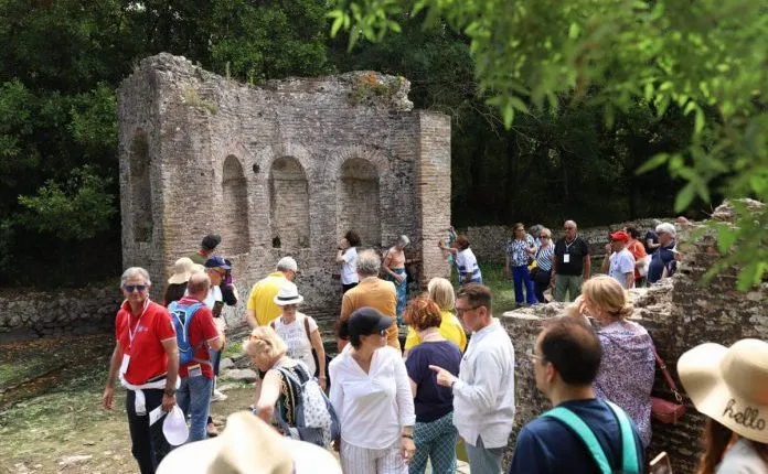 “Euronews”: Si u shndërrua Shqipëria në një nga destinacionet turistike me rritjen më të shpejtë në Europë