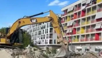 Faza e re e rindërtimit në Kombinat, Bashkia e Tiranës vijon heqjen e mbetjeve