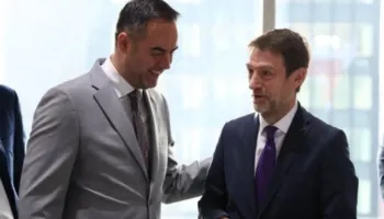 Ferit Hoxha kërkon anëtarësimin e Kosovës në Kartën e Adriatikut për sigurinë rajonale dhe euroatlantike