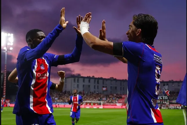Ferran Torres i papërmbajtshëm, çfarë kombinimi me Dembele (video) Hakimi shqetëson Enrique-n