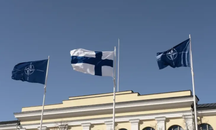 Finlanda dhe Ukraina nënshkruajnë marrëveshje për dronë, zgjerim i bashkëpunimit në mbrojtje